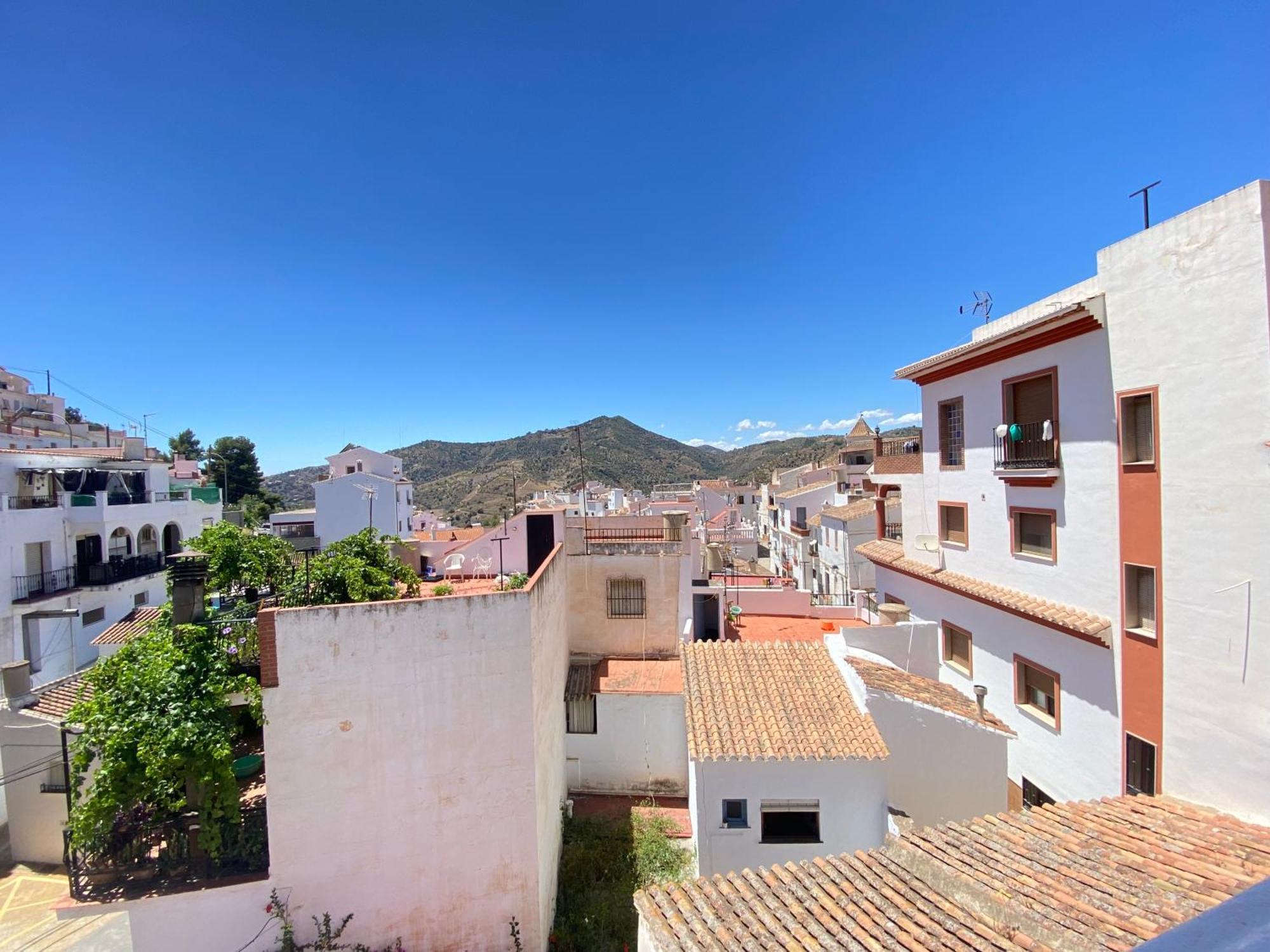 Casa Miguel - 3 Beautiful Apartments Availabe Sayalonga Kültér fotó