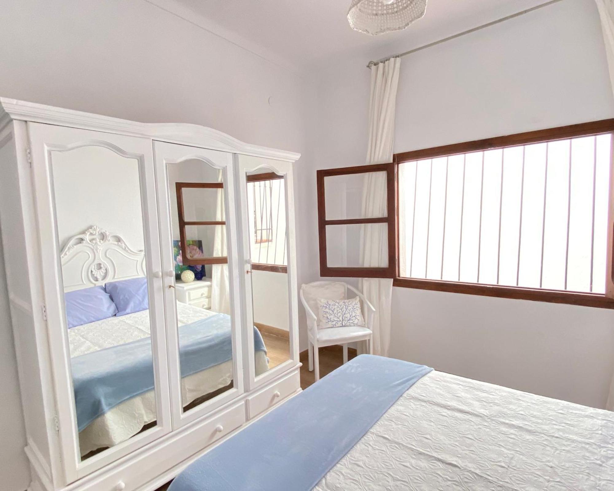 Casa Miguel - 3 Beautiful Apartments Availabe Sayalonga Szoba fotó